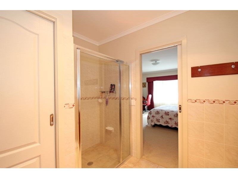 8 Elaine Court, Leongatha VIC 3953