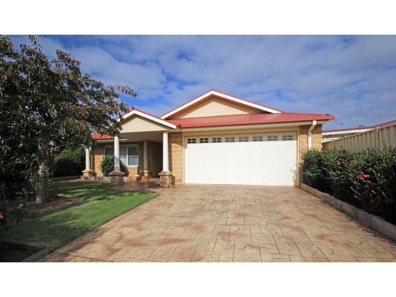 8 Elaine Court, Leongatha VIC 3953