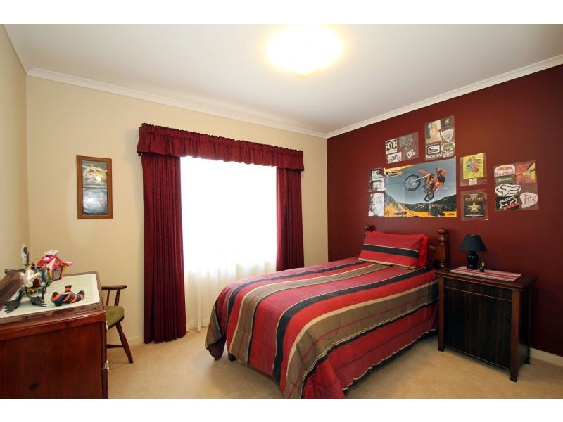 8 Elaine Court, Leongatha VIC 3953