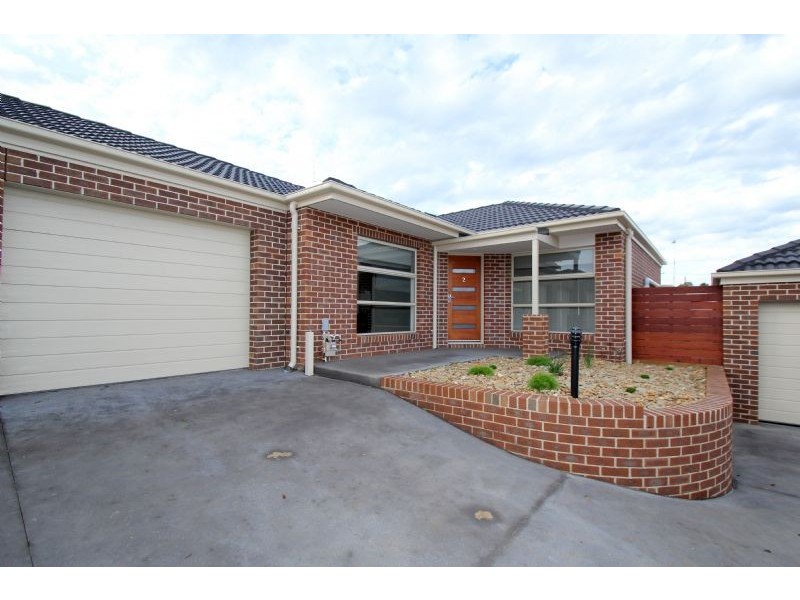 2/99 Brown Street, Leongatha VIC 3953