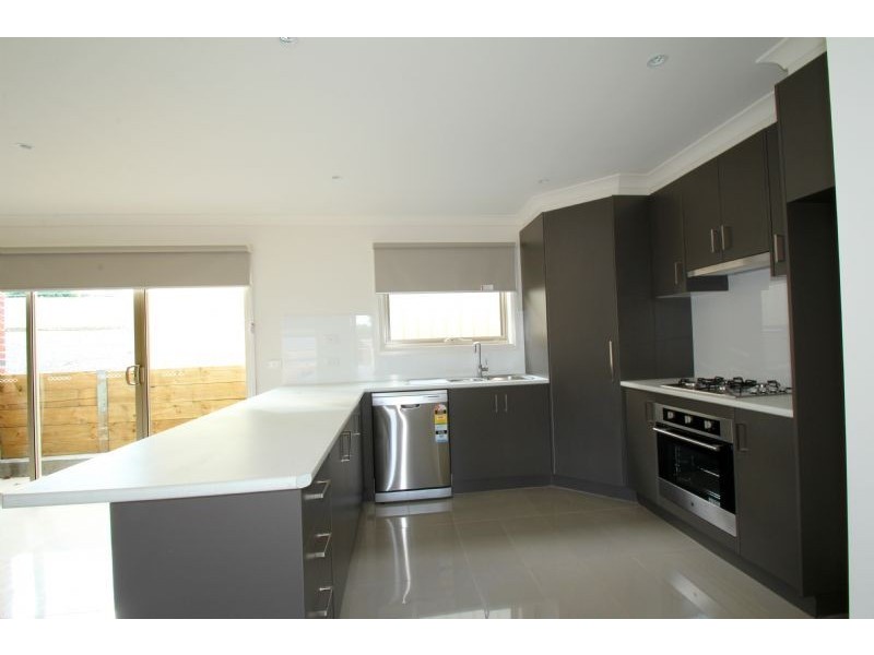 2/99 Brown Street, Leongatha VIC 3953