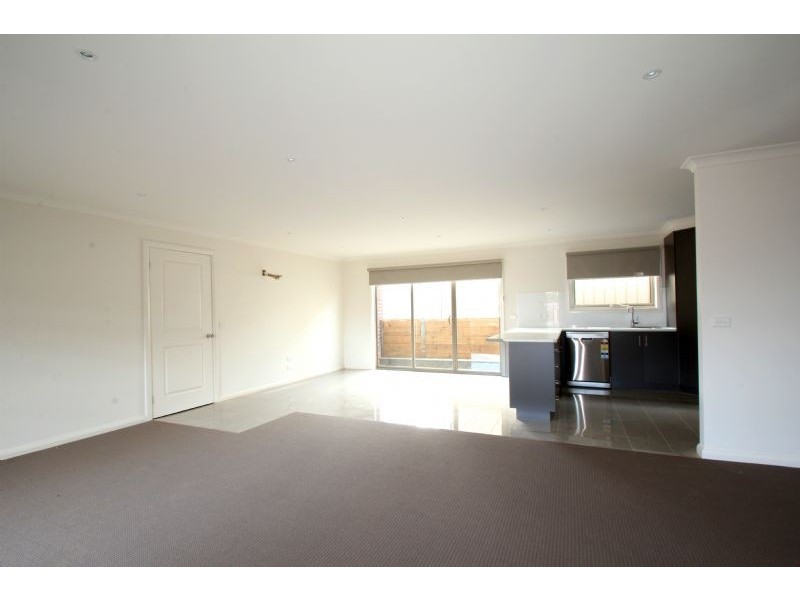 2/99 Brown Street, Leongatha VIC 3953