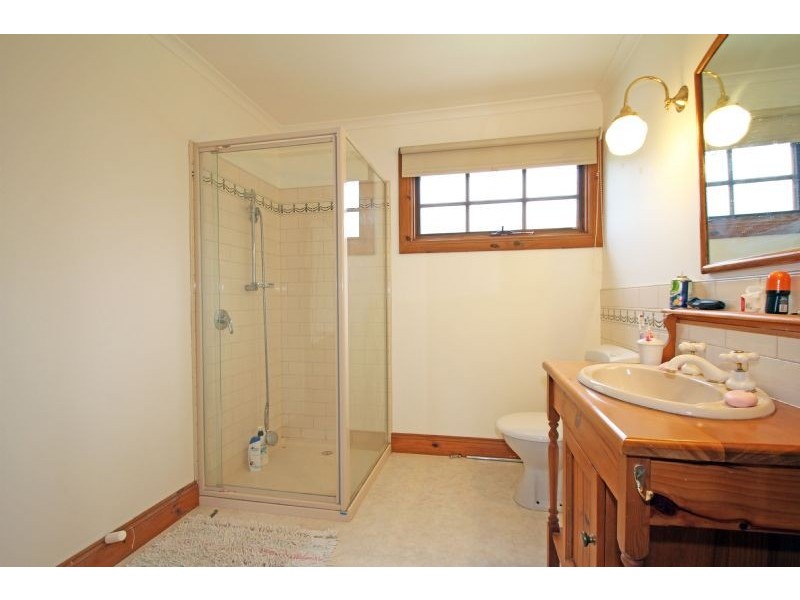 6-8 Bacon Avenue, Koonwarra VIC 3954