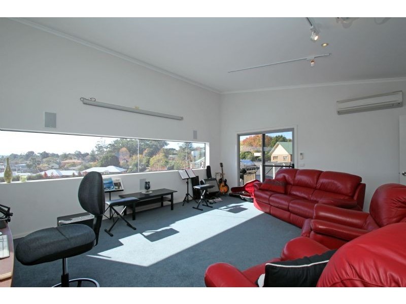 21 Long Street, Leongatha VIC 3953