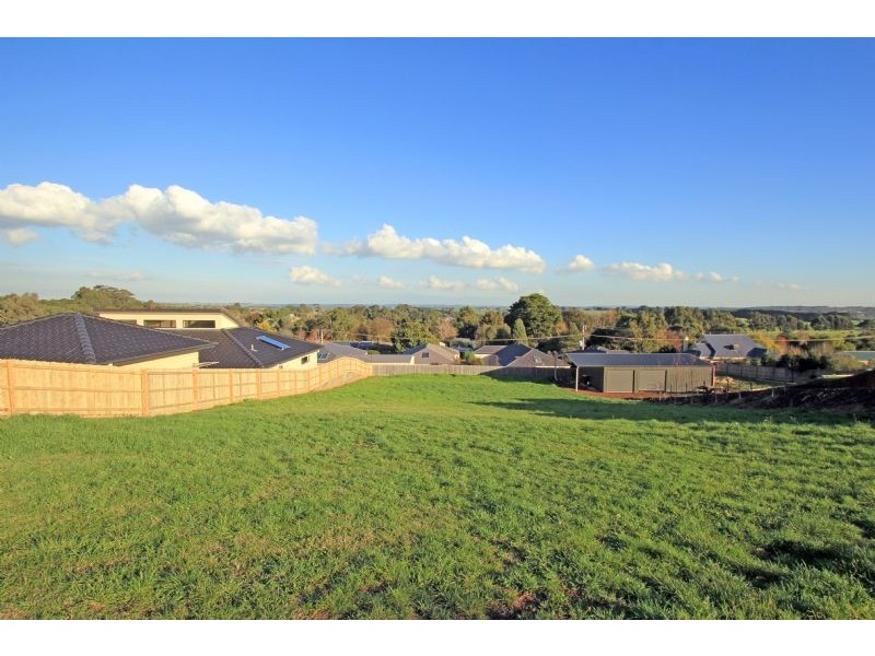 8 Veronica Court, Leongatha VIC 3953