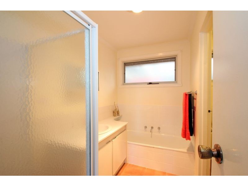 10 Valleyview Crescent, Leongatha VIC 3953