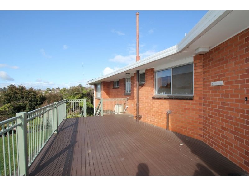 13 Blackmore Avenue, Leongatha VIC 3953