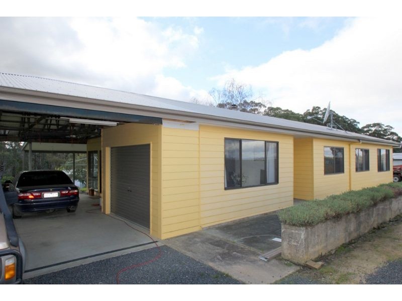 80 Pitt, Hallston VIC 3953