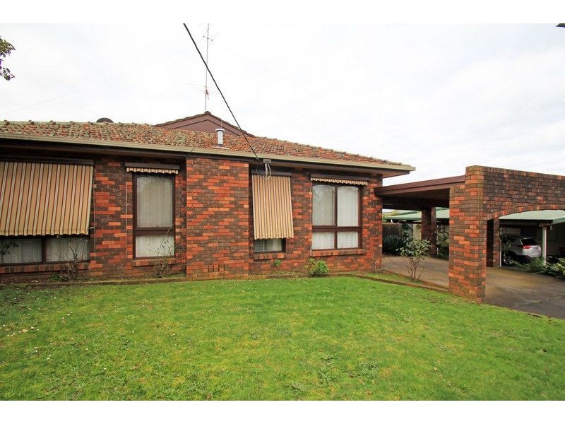 19 Blackmore Avenue, Leongatha VIC 3953