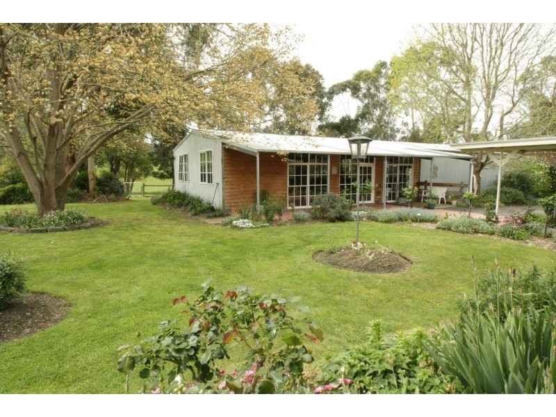 150 Armstrongs Road, Meeniyan VIC 3956