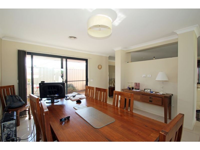 16 Carr Avenue, Leongatha VIC 3953