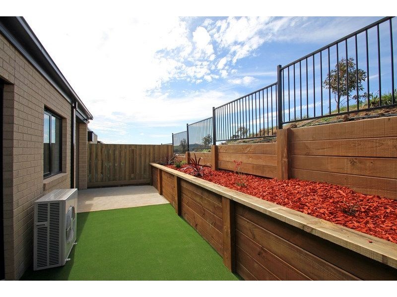 2/23 Hannah Rise, Korumburra VIC 3950