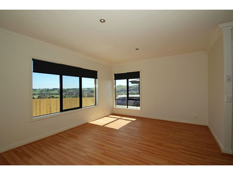 2/23 Hannah Rise, Korumburra VIC 3950