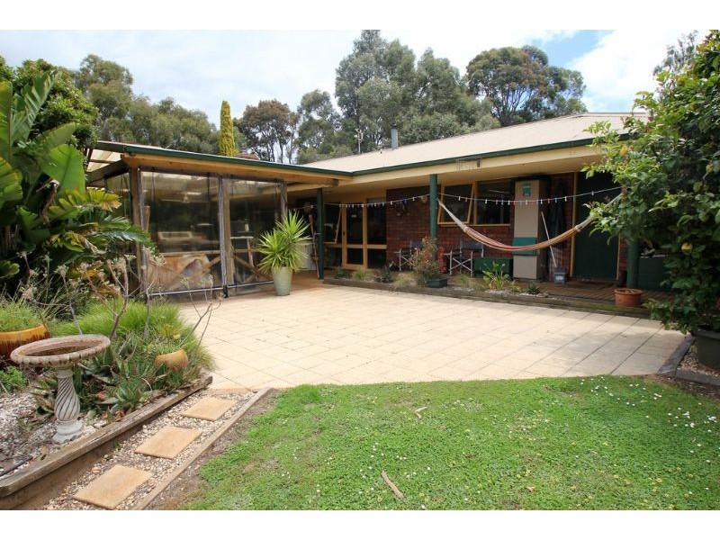 3 Louise Simon Court, Leongatha VIC 3953