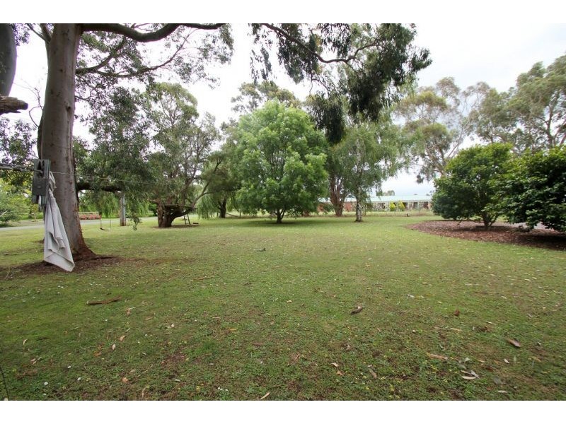 3 Louise Simon Court, Leongatha VIC 3953