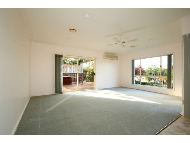 2 Eden Cresent, Leongatha VIC 3953