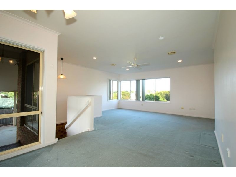 2 Eden Cresent, Leongatha VIC 3953