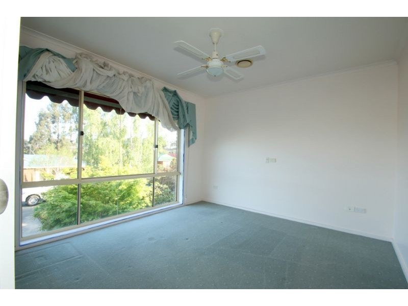 2 Eden Cresent, Leongatha VIC 3953