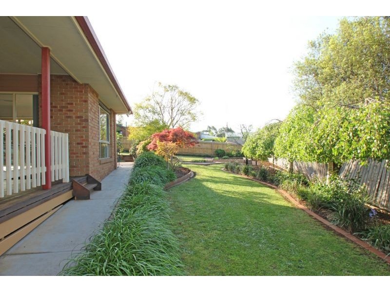 2 Eden Cresent, Leongatha VIC 3953