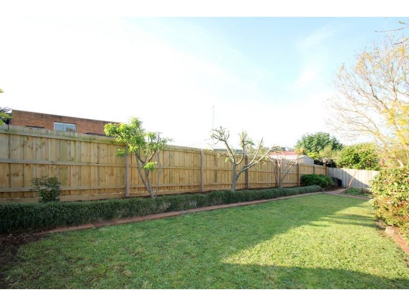 2 Eden Cresent, Leongatha VIC 3953