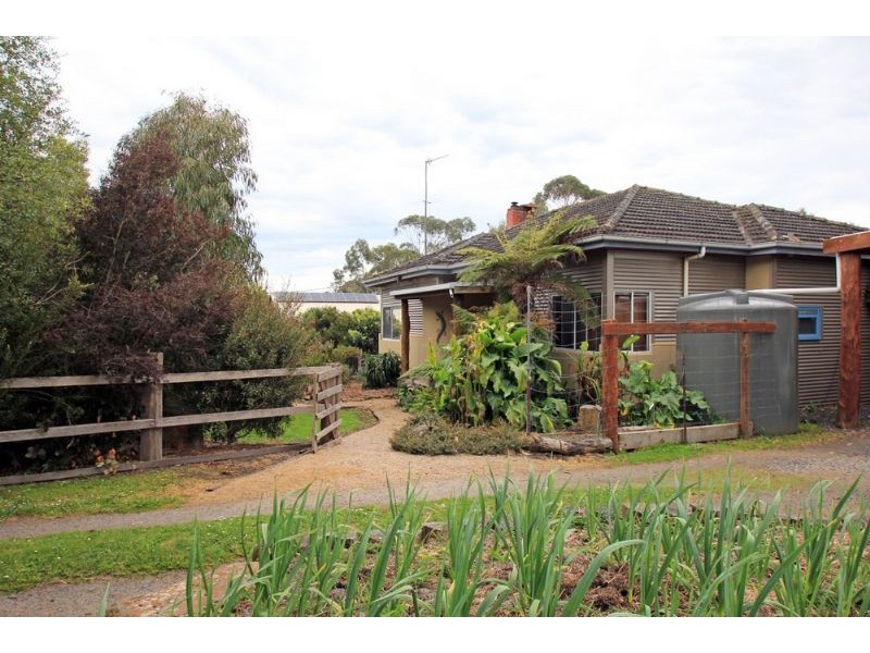 70 Whitelaw Street, Meeniyan VIC 3956