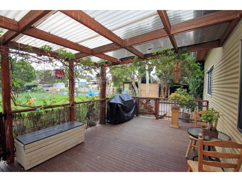 70 Whitelaw Street, Meeniyan VIC 3956