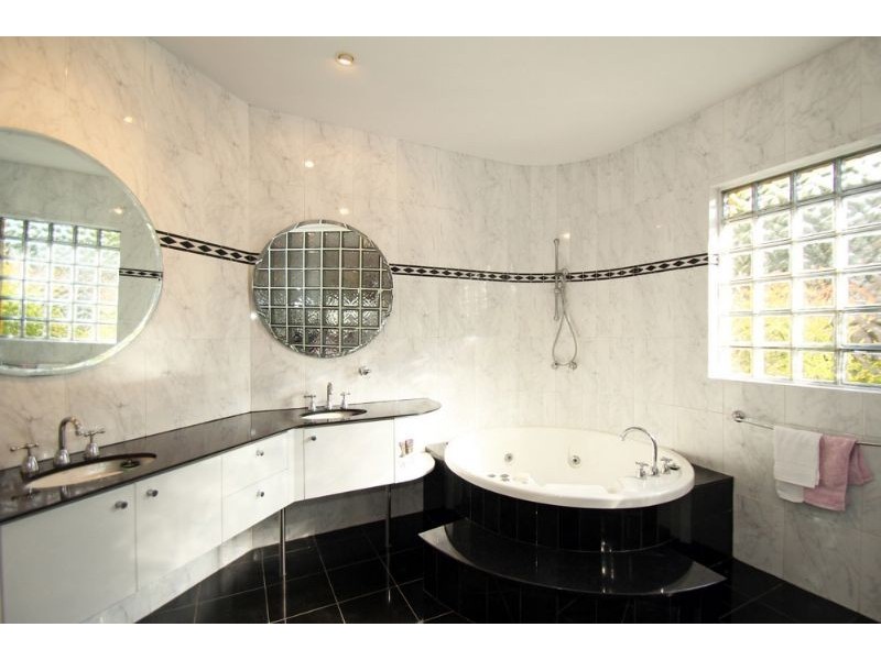 8 Scarlett Close, Leongatha VIC 3953