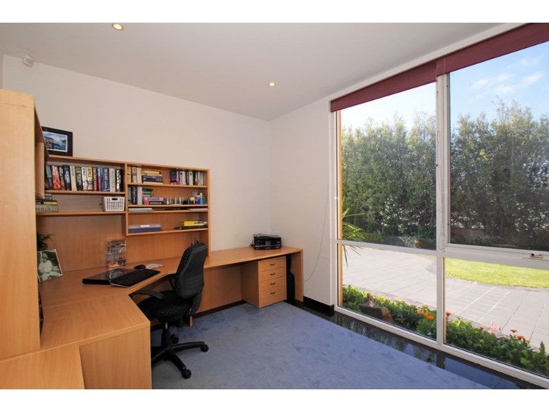 8 Scarlett Close, Leongatha VIC 3953