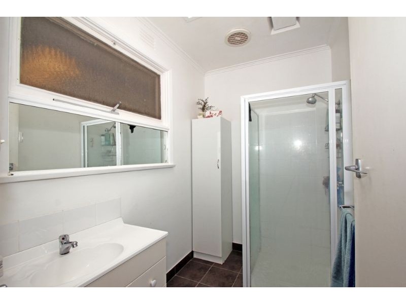 16 Blackmore AVENUE, Leongatha VIC 3953