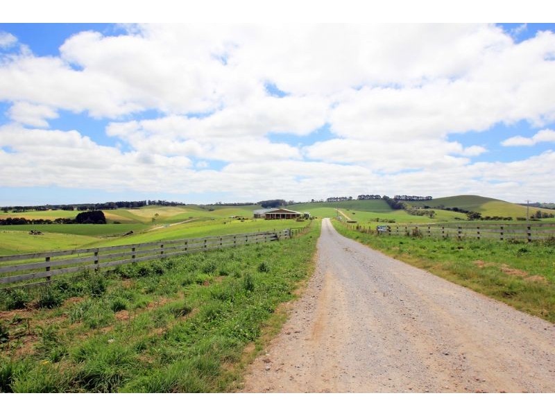 874 Falls Road, Fish Creek VIC 3959