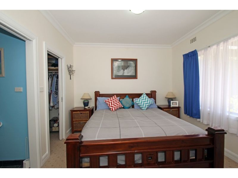 11 Jeffrey Street, Leongatha VIC 3953