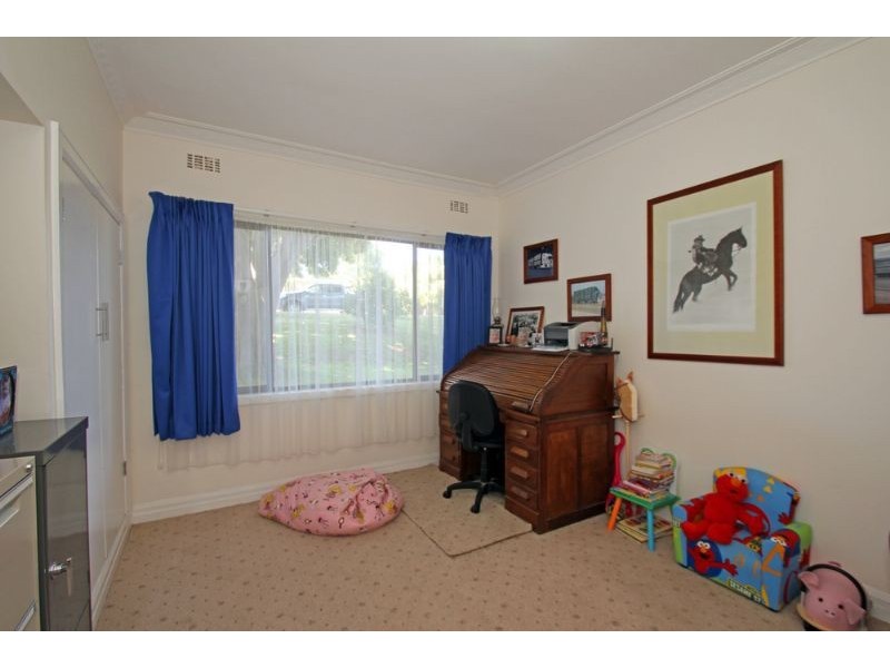 11 Jeffrey Street, Leongatha VIC 3953