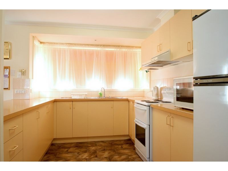 2/18 Clinton Court, Leongatha VIC 3953