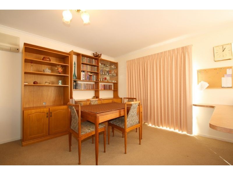2/18 Clinton Court, Leongatha VIC 3953