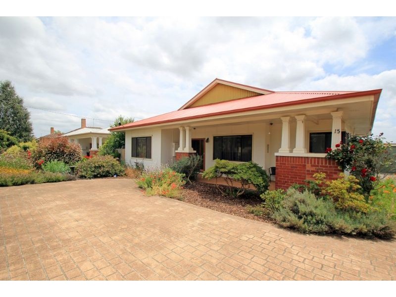 15 Ogilvy Street, Leongatha VIC 3953