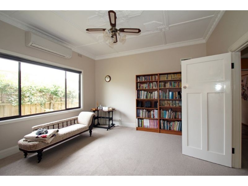 15 Ogilvy Street, Leongatha VIC 3953