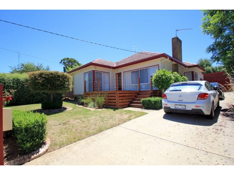11 Lee Parade, Leongatha VIC 3953