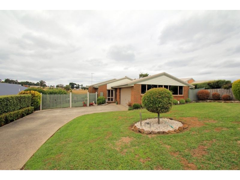 35 Chamberlain Drive, Leongatha VIC 3953