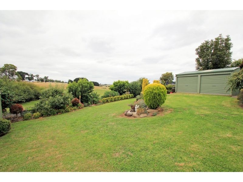 35 Chamberlain Drive, Leongatha VIC 3953