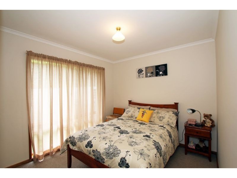 35 Chamberlain Drive, Leongatha VIC 3953