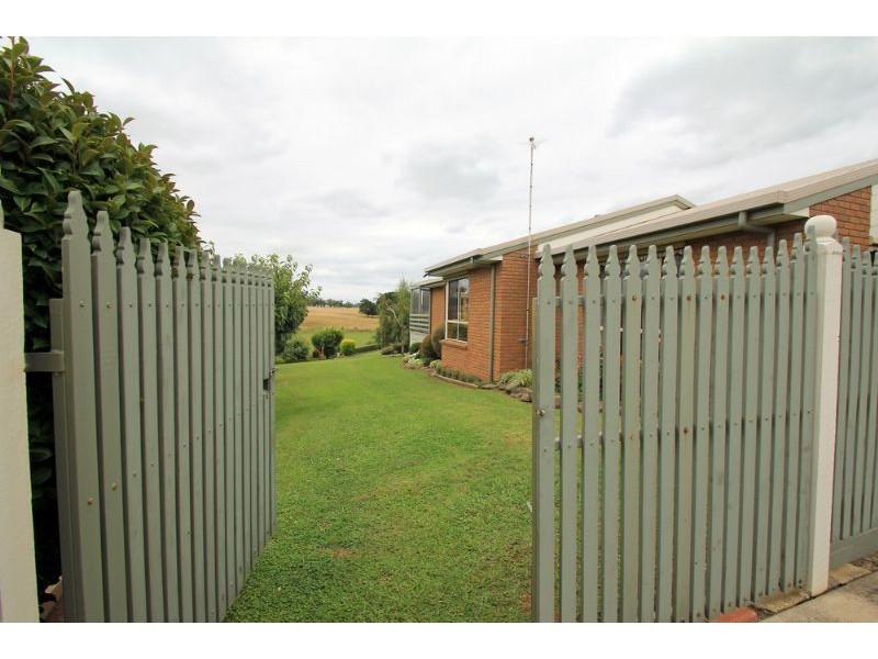 35 Chamberlain Drive, Leongatha VIC 3953