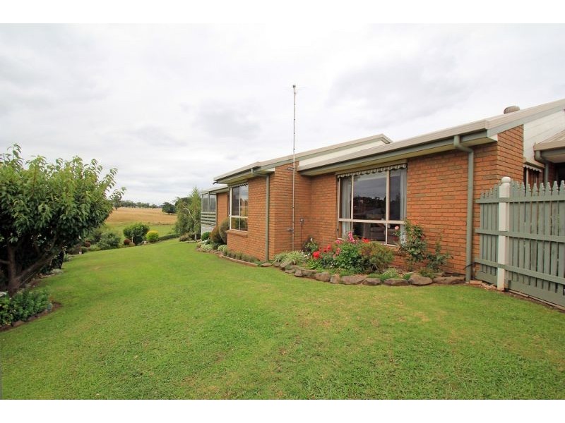 35 Chamberlain Drive, Leongatha VIC 3953
