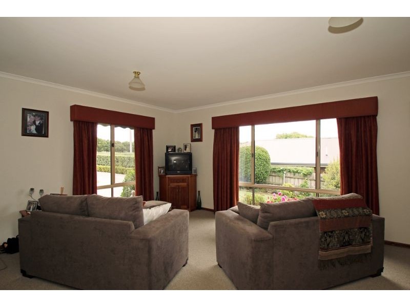 35 Chamberlain Drive, Leongatha VIC 3953