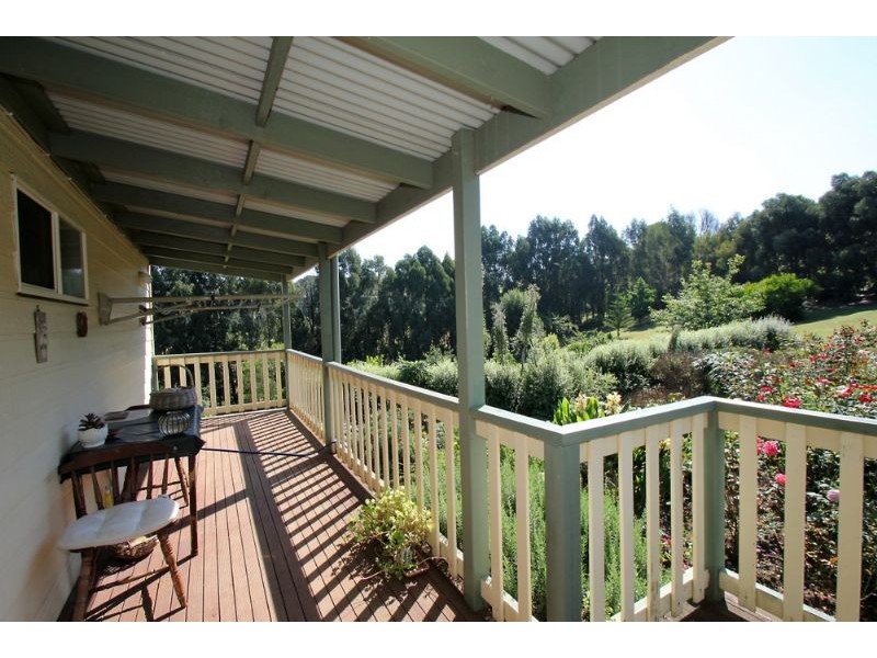 2500 Grandridge Road, Hallston VIC 3953