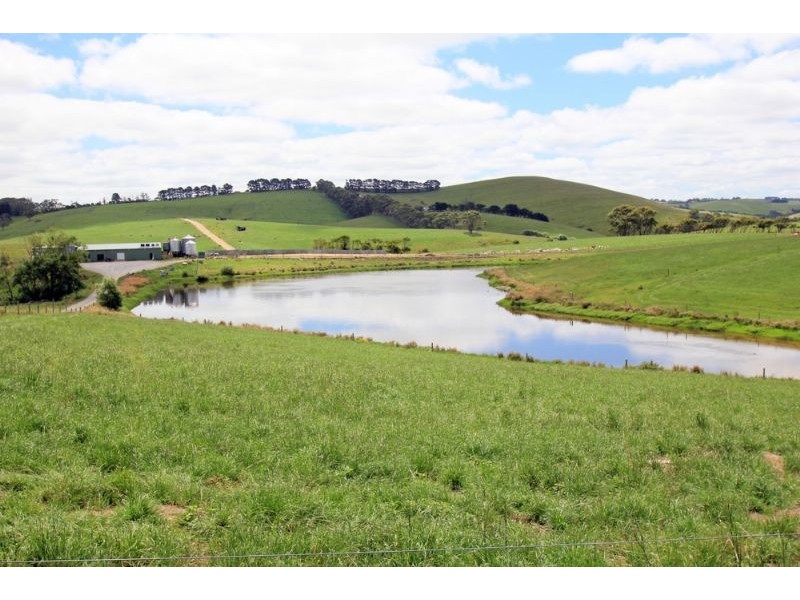 1000 Falls Road, Fish Creek VIC 3959