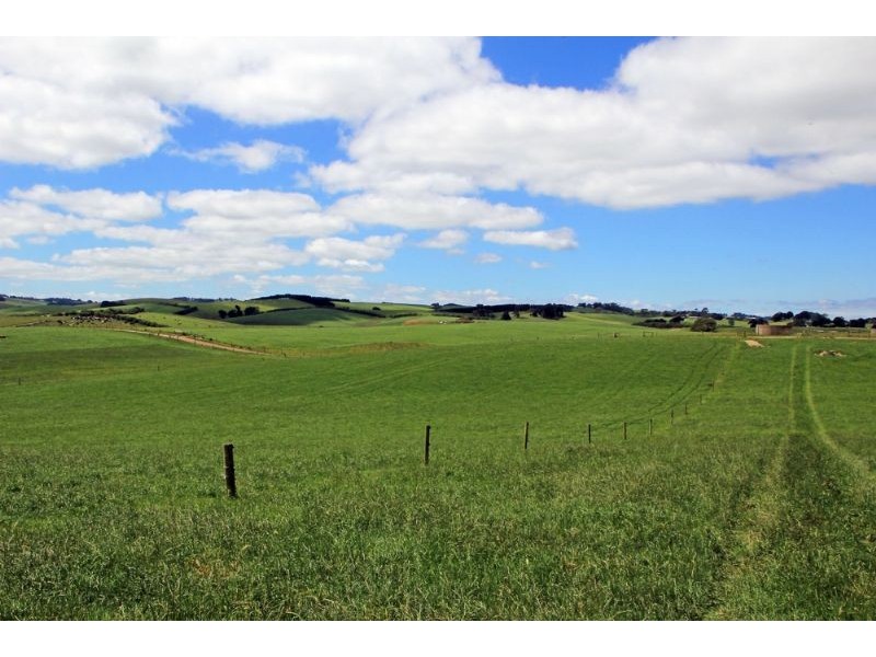 1000 Falls Road, Fish Creek VIC 3959