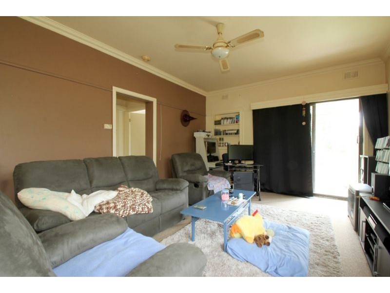 24 Greenwood Parade, Leongatha VIC 3953