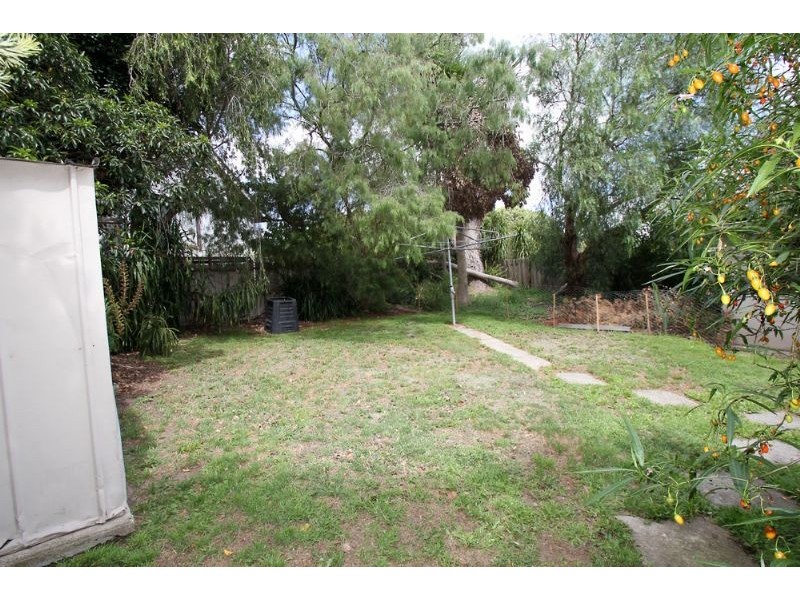 24 Greenwood Parade, Leongatha VIC 3953