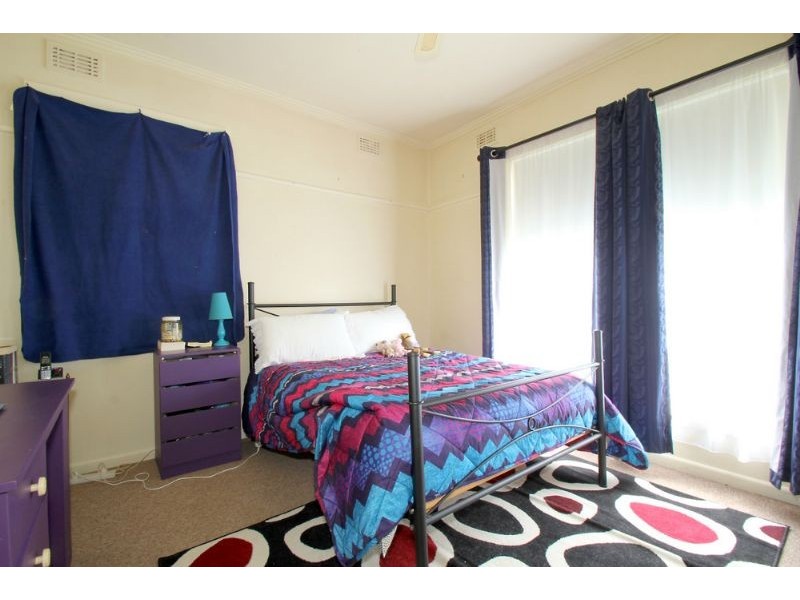 24 Greenwood Parade, Leongatha VIC 3953