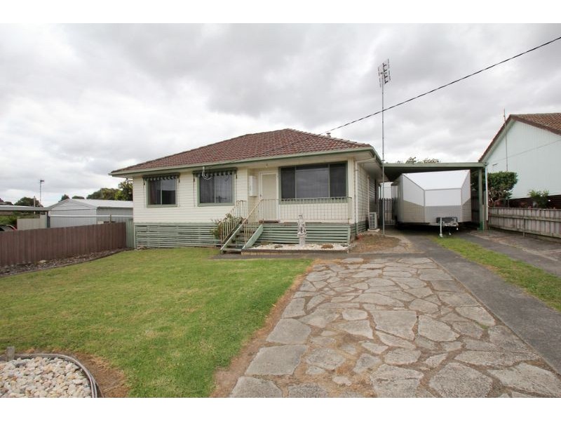 16 Byrne Street, Leongatha VIC 3953